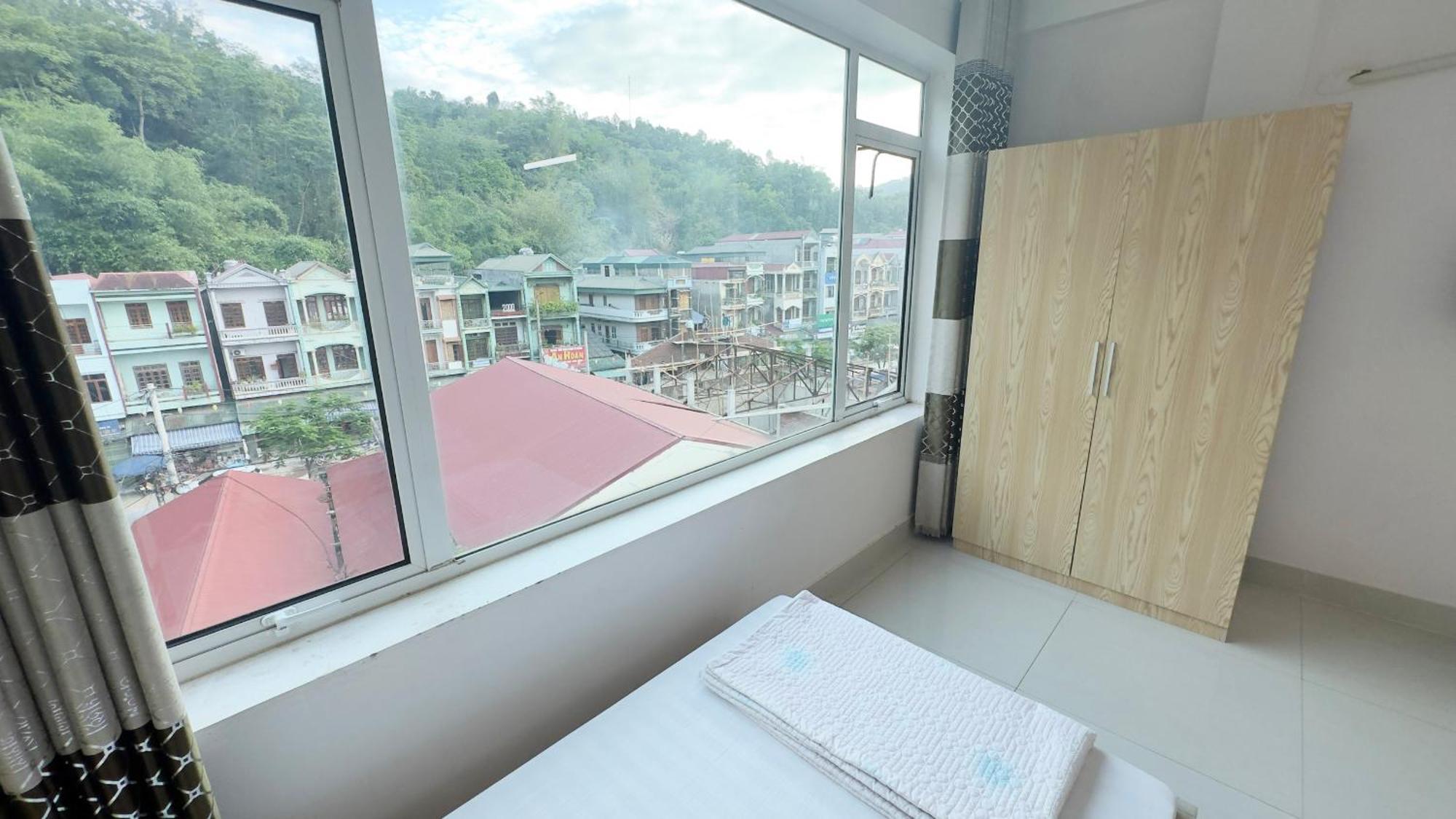 Quy Anh Hotel Bao Lac Town Bagian luar foto