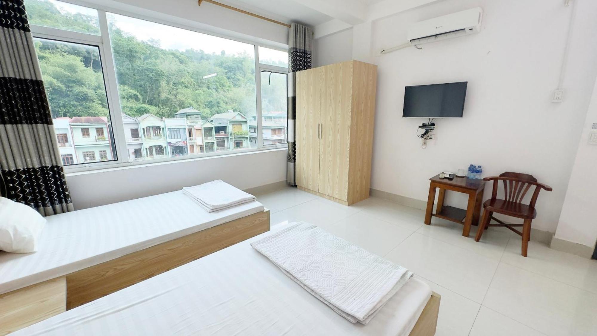 Quy Anh Hotel Bao Lac Town Bagian luar foto