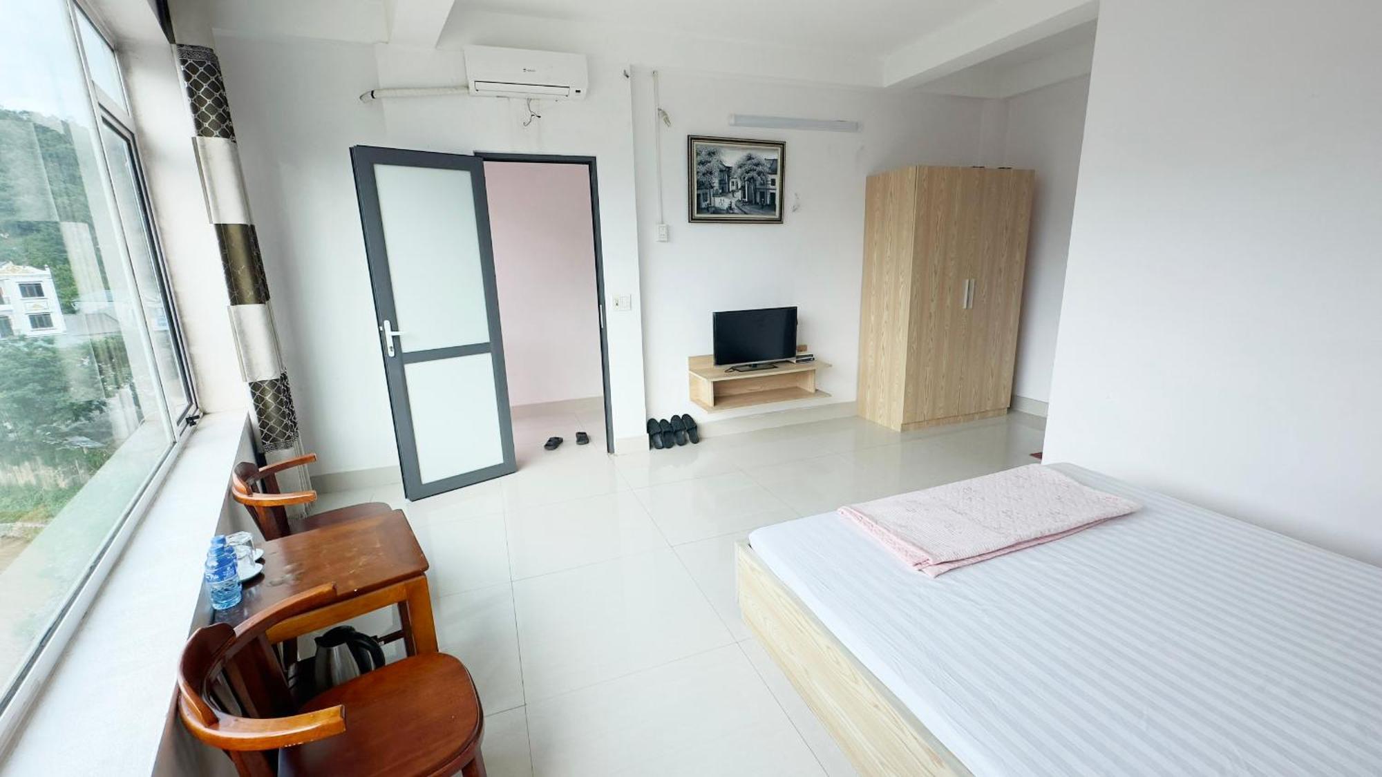 Quy Anh Hotel Bao Lac Town Bagian luar foto